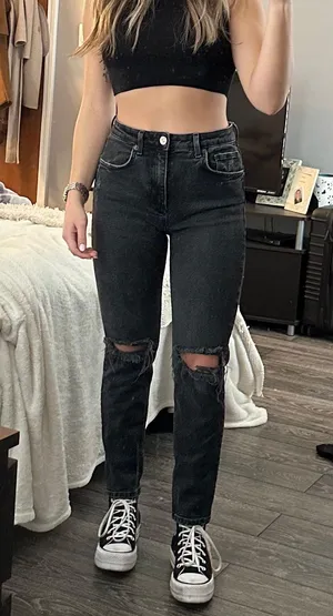 ZARA Ripped Jeans thumbnail 1