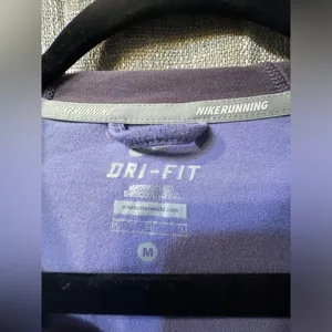 Nike lightweight raglan style hoodie size medium, purple Nike- minor flaw read thumbnail 6