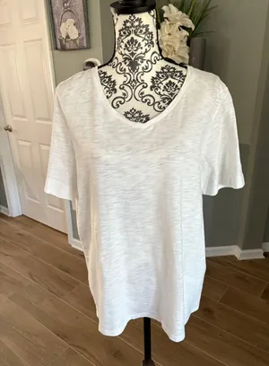 Chico’s Size 2 Large White Hi Lo Short Sleeve Top thumbnail 1
