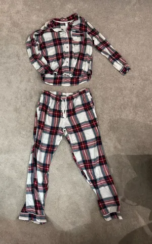 stars above Red White and Green Plaid Two-Piece Pajama Set thumbnail 1