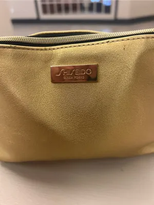 Shiseido Metallic Gold Cosmetic Pouch with Logo Plaque thumbnail 4