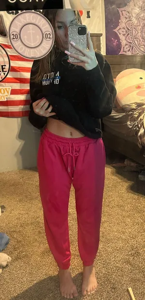 pink sweat pants Size M thumbnail 1