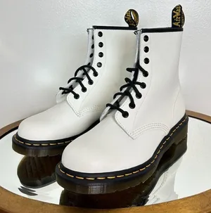 DR.Martens 1460 Lace Up Boots in White Smooth Leather US 8 thumbnail 1