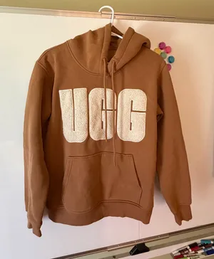 Ugg sweater thumbnail 1