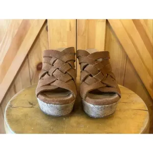 UGG Marta chestnut cork, slip on wedges, size 6 soft suede with woven straps thumbnail 3