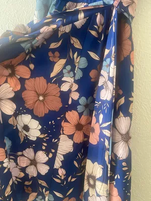 Women’s Blue Floral Midi Dress with Tie Waist thumbnail 8