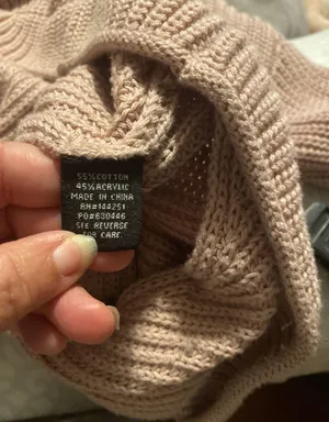 Moon & Maddison Pink sweater size small thumbnail 8