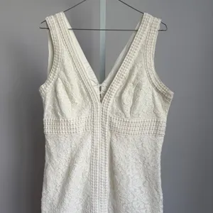 Bardot White embroidered midi cocktail dress luxury party knee length size M‎ thumbnail 2