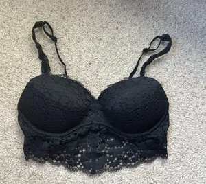 PINK Victoria’s Secret bralette thumbnail 1
