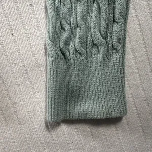 Abercrombie & Fitch Women’s M Green Cable Knit Crewneck Sweater Long Sleeve thumbnail 8