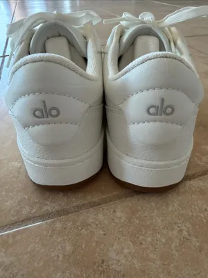 ALO Recovery Mode Sneaker Natural White Gum M5 W6.5 Vegan Leather Box thumbnail 5