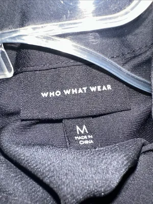 Who What Wear Black Sleeveless Mock Neck Blouse thumbnail 4