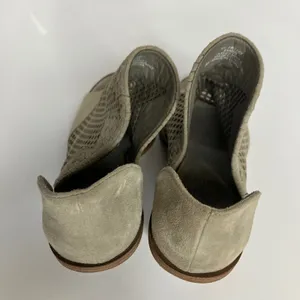 Vince Camuto fritzey gray laser cut peep toe heels women's‎ size 8.5 business thumbnail 5