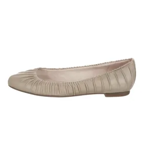 Louise et Cie Ashlin Beige Leather Pleated Ballet Flats Pointed Toe Box Size 37 thumbnail 2