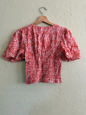 Abercrombie & Fitch Coral and White Floral Puff-Sleeve Smocked Top thumbnail 2