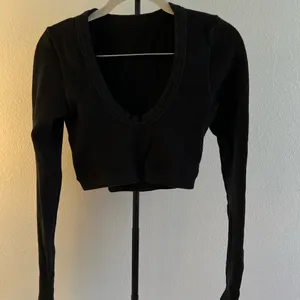 Alo Black Ribbed Top thumbnail 9
