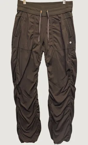 1907 | Lululemon‎ Studio Pant III Ruched Pinstripe Jogger Black Womens 4 thumbnail 1