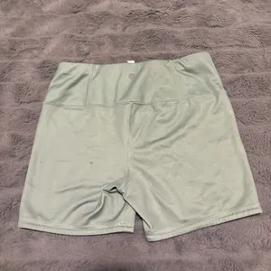 Reversible Sage Green Athletic Shorts Women’s Small Stretch Workout thumbnail 2