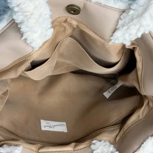Universal Threads Cream Sherpa Tote Bag Quilted Fleece Handbag Tan Interior thumbnail 5