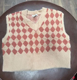 Sincerely Jules Blush and Rust Argyle V-Neck Sweater Vest thumbnail 1