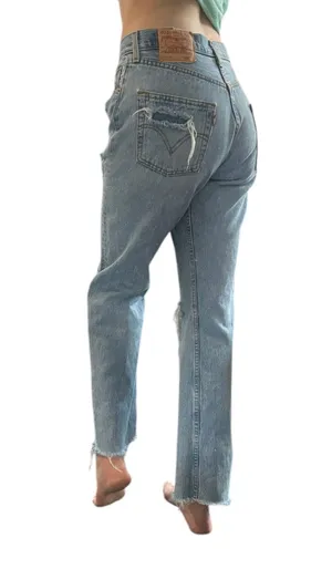 Levi’s Rare Vintage Light Wash 2004 Buttonfly 501 Jeans thumbnail 3