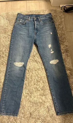 Levi’s 501 High-Rise Straight-Leg Jeans thumbnail 1