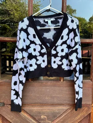 Cropped 90s Hippie Boho Floral Black & White Cardigan Sweater Tilly’s RSQ S thumbnail 1