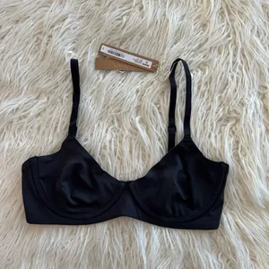 Skims Fits Everybody Unlined Demi Bra Onyx Size 32C thumbnail 2