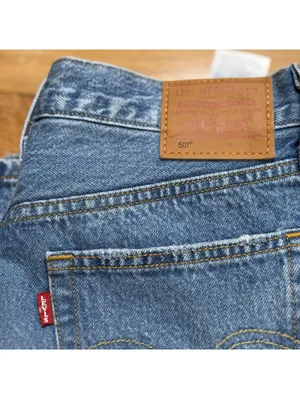 Size W28 L30 Levi’s Premium Detressed Jeans Women’s Light Wash Straight Leg Dnm thumbnail 7