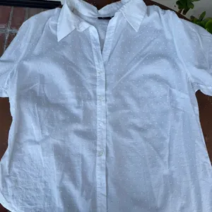 ALC women’s white textured classic button up shirt thumbnail 6