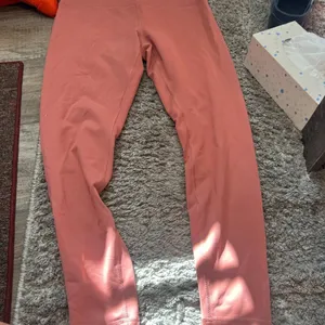 Lululemon leggings size 14‎ thumbnail 3