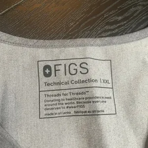 FIGS Technical Collection Womens XXL Heather‎ Grey V-Neck Scrub Top One Pocket thumbnail 2