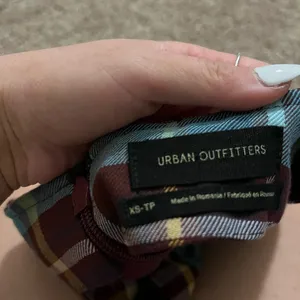 Maroon plaid notch pelmet mini skirt with side pockets never worn thumbnail 6