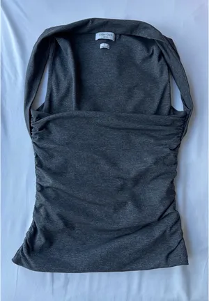 Aritzia Women’s Original Contour Flourish Top Charcoal Grey Size M thumbnail 1