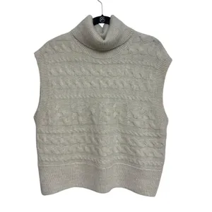 NEW Old Navy Sleeveless Cropped Cozy Plush-Yarn Cable-Knit Turtleneck Sweater L thumbnail 3