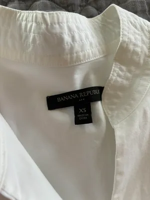 Banana Republic White Top thumbnail 2