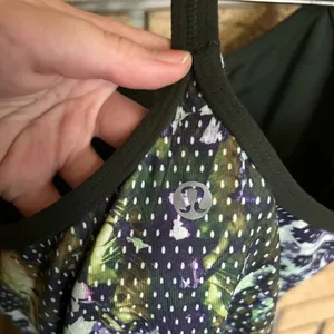 Lululemon Power Y Tank Lion Floral Sport White Multi / Gator Green Size 4 thumbnail 6