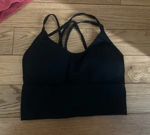 Pack of 4 Strappy Sports Bras thumbnail 3