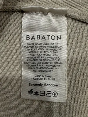 Aritzia Babaton sculpt knit crop top size medium. thumbnail 5