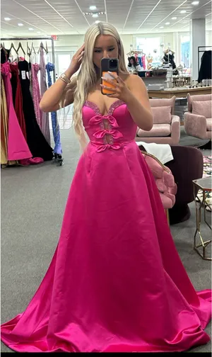 Sherri Hill Prom Dress thumbnail 1
