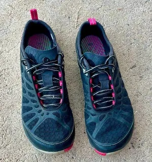 Merrell Crush Glove J57326 Womens Black Pink Hiking Trail Vibram Sneakers SZ7.5 thumbnail 1