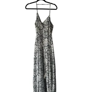 Hanalulu Wahine Navy White‎ Floral Maxi Dress Med Rayon Strappy Vacation thumbnail 5