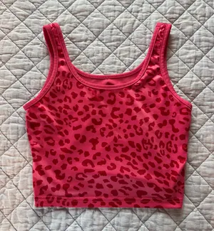 Pink cheetah athletic top Size XS thumbnail 1