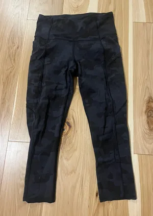 Lululemon Cropped Black Camo Leggings thumbnail 1