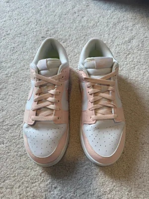 Women’s Nike Dunk thumbnail 2