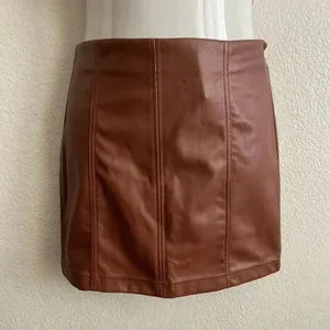 🆕Tinseltown Brown Faux Leather Mini Skirt M🆕 thumbnail 4