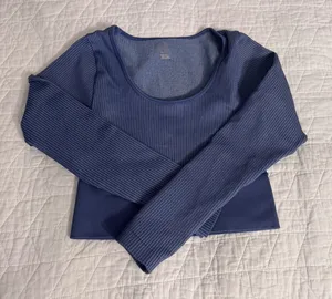 Offline‎ Aerie Cropped Shirt Size medium thumbnail 1