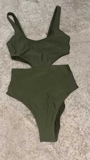 Aerie Small Swimsuit One-Piece Cut-Out thumbnail 1