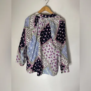 Loft Medium Puff Sleeve Linen‎ Blend Top Patch Print thumbnail 2