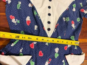 vintage 70s blue novelty print dress white V-shaped collar, buttons heart motifs thumbnail 7